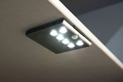 Éclairage pour armoire  932