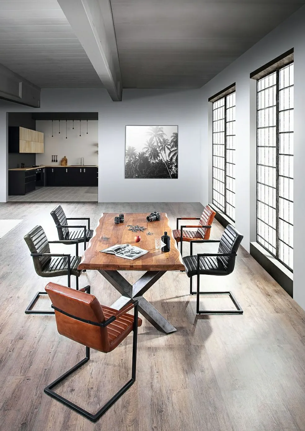 Lot de 2 chaises à piètement luge BARCELONA