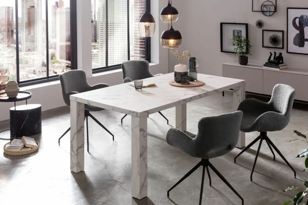 Table de repas CIPUTAT